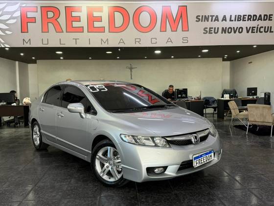 HONDA CIVIC 1.8 EXS 16V FLEX 4P AUTOMÁTICO HONDA CIVIC 1.8 EXS 16V FLEX 4P AUTOMÁTICO